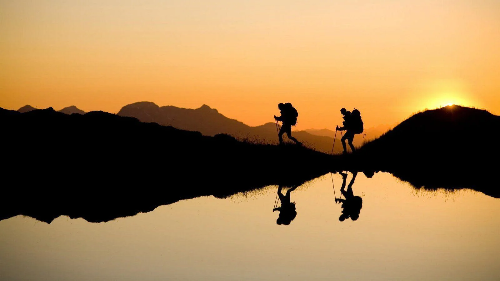 Himalayan trekking team