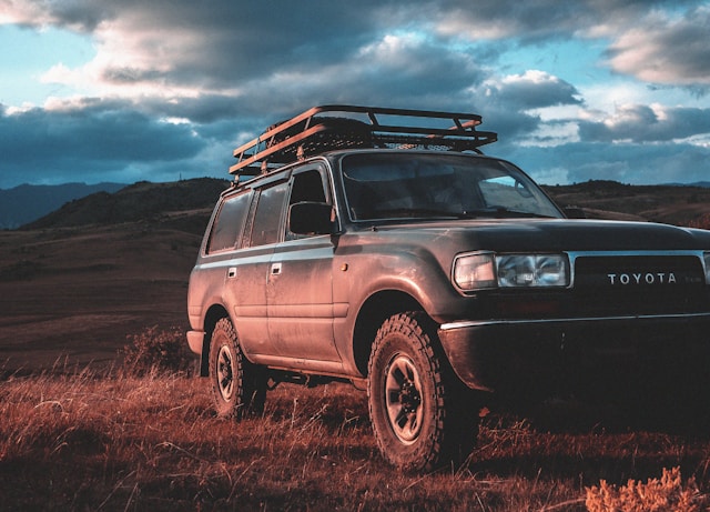 Upper Mustang Jeep Tour 2026-2027